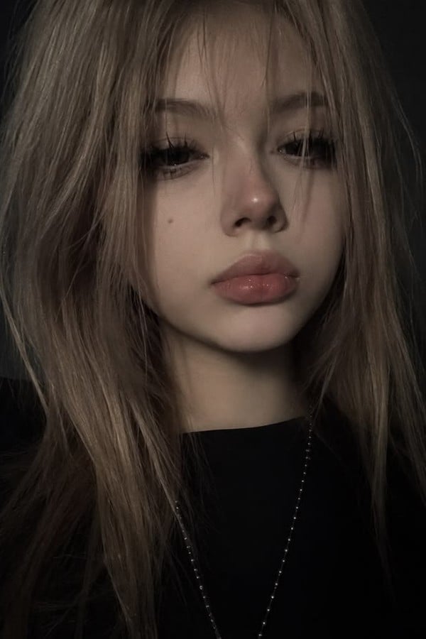 Akari Hollis